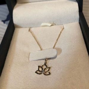 Solid gold mini diamond necklace